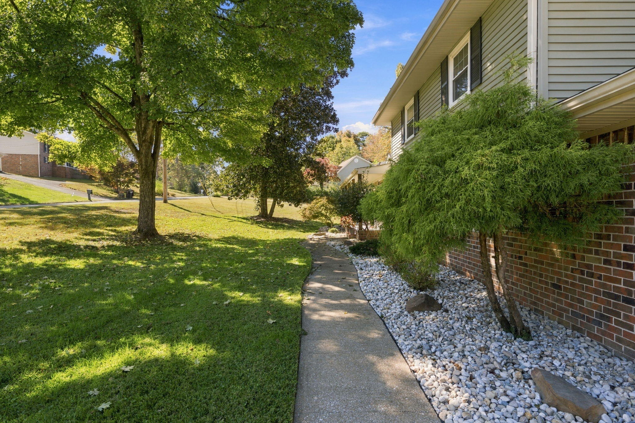 709 Stone Crest Circle