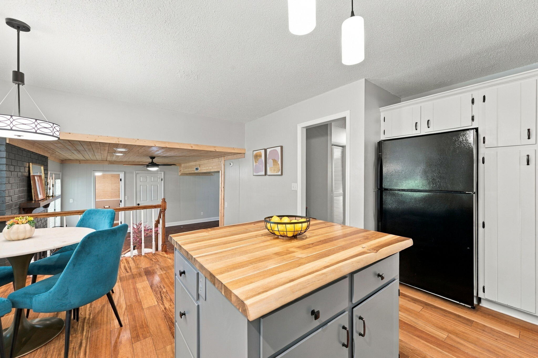 709 Stone Crest Circle