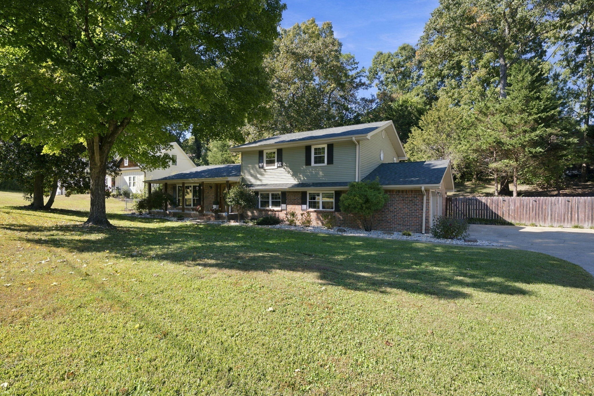 709 Stone Crest Circle