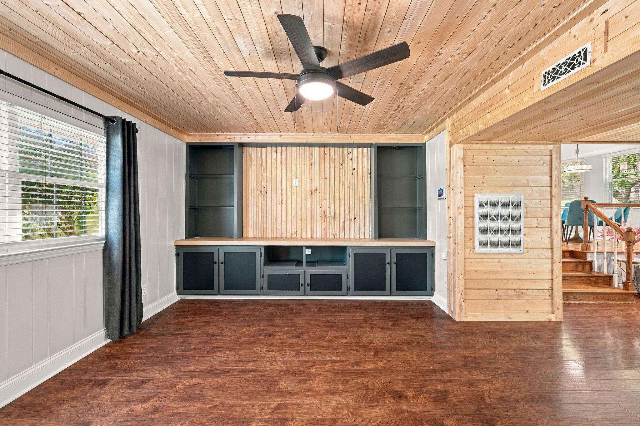 709 Stone Crest Circle