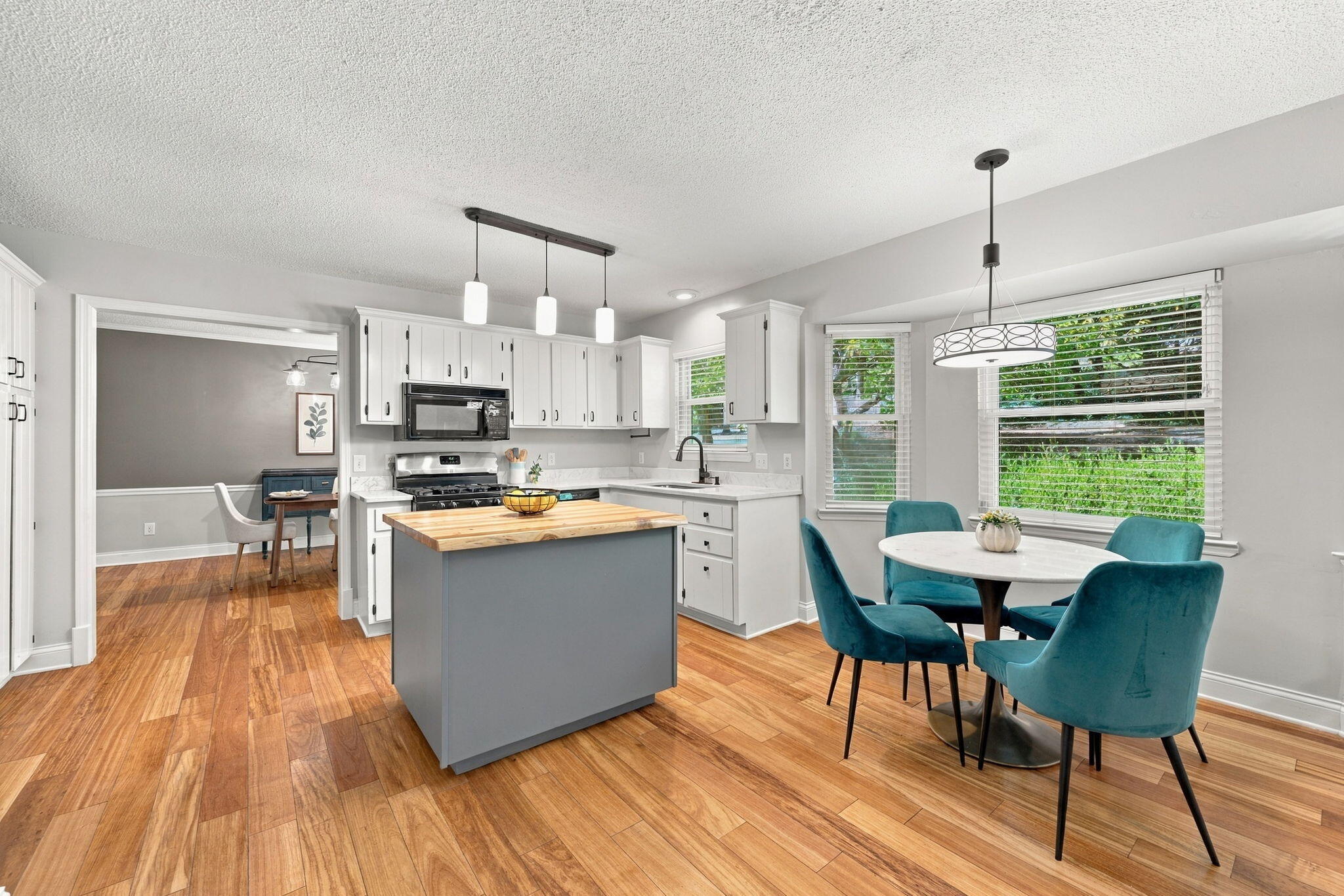 709 Stone Crest Circle