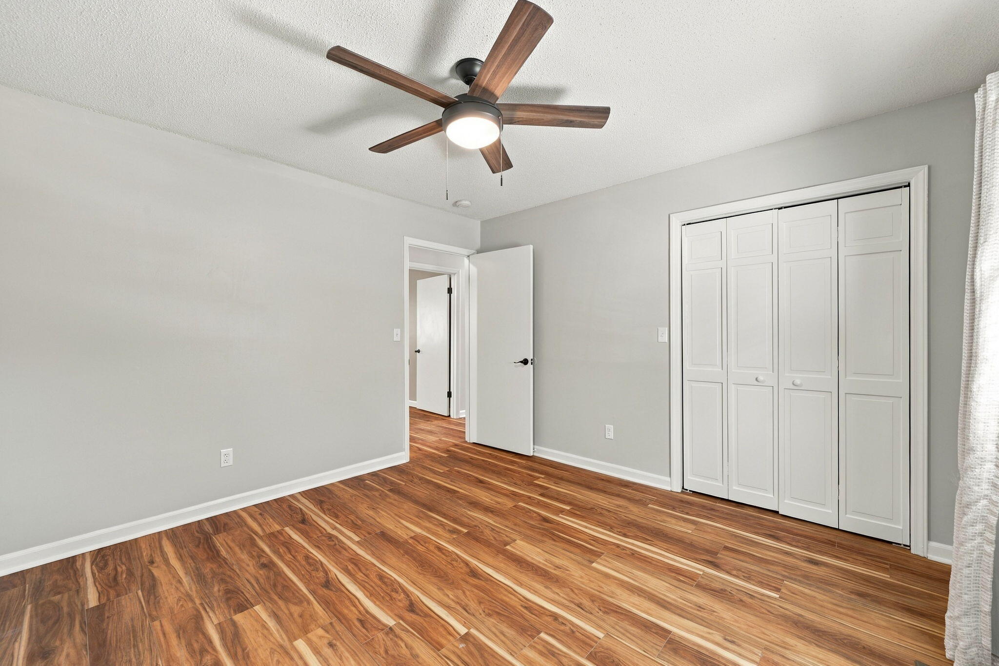 709 Stone Crest Circle