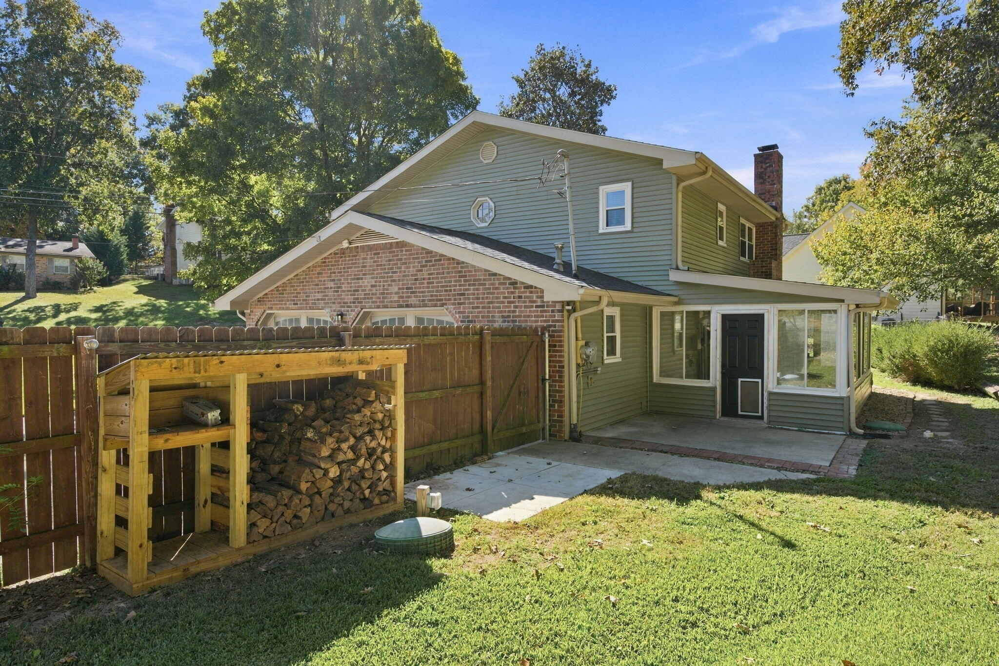 709 Stone Crest Circle