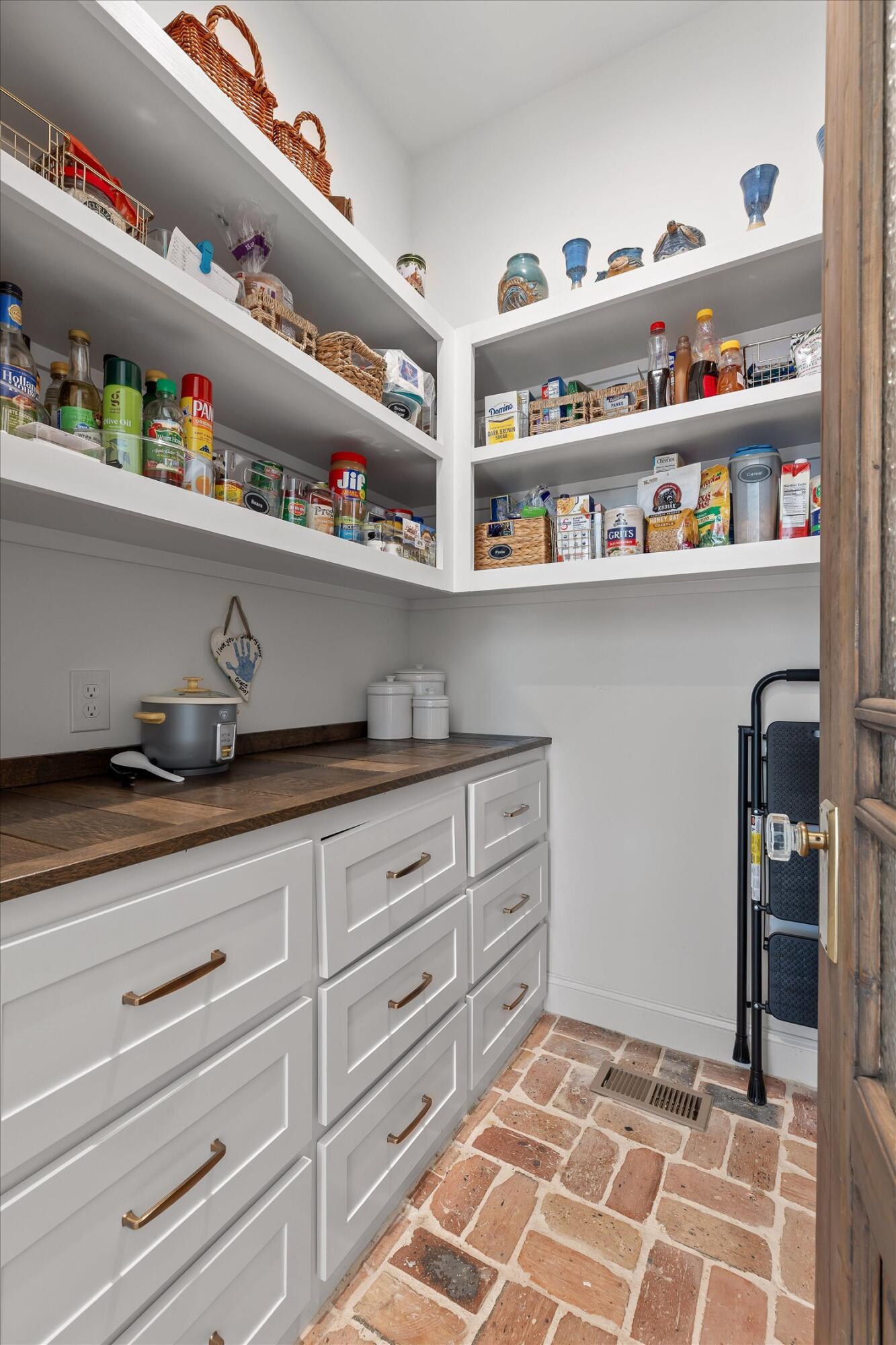 8085 Mountain Laurel Trail, 71