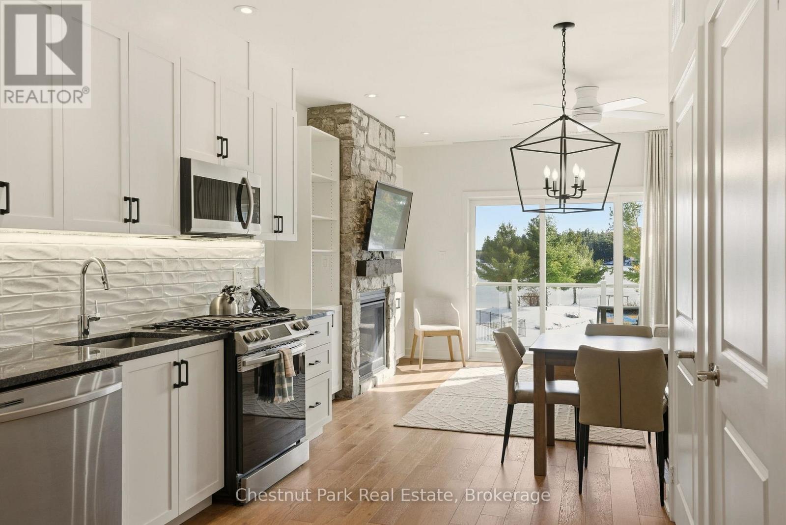 1869 MUSKOKA RD 118 WEST ROAD