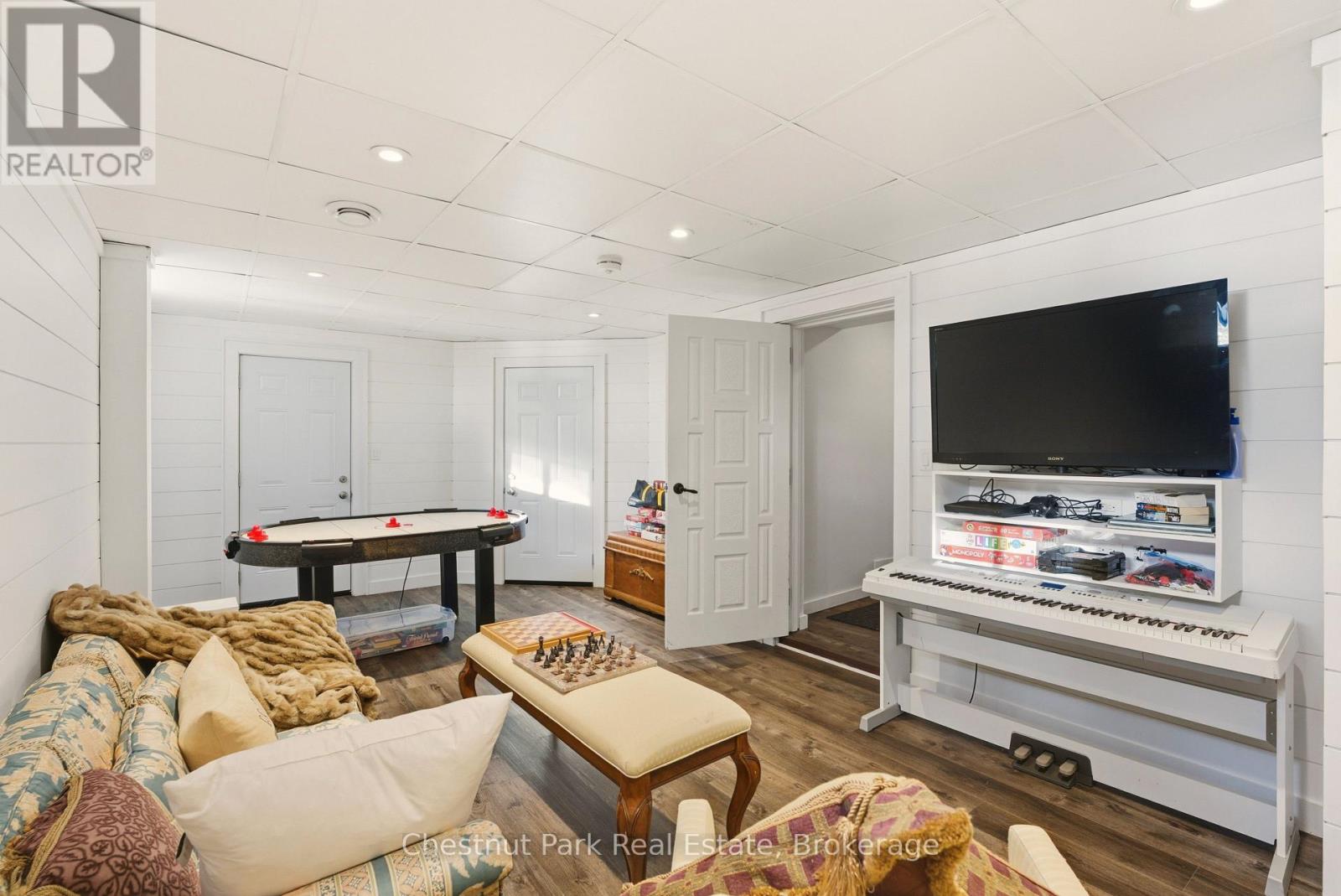 2487 FALKENBURG ROAD