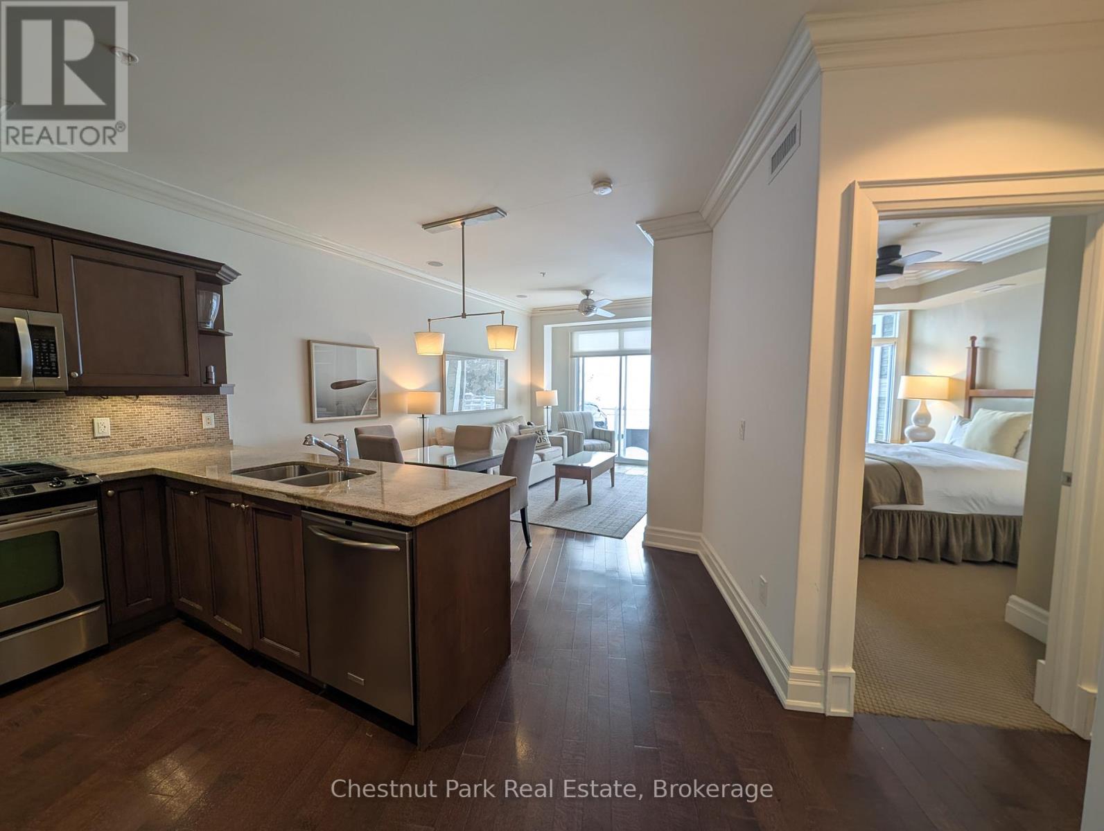 E206B1 - 1869 MUSKOKA 118 ROAD W