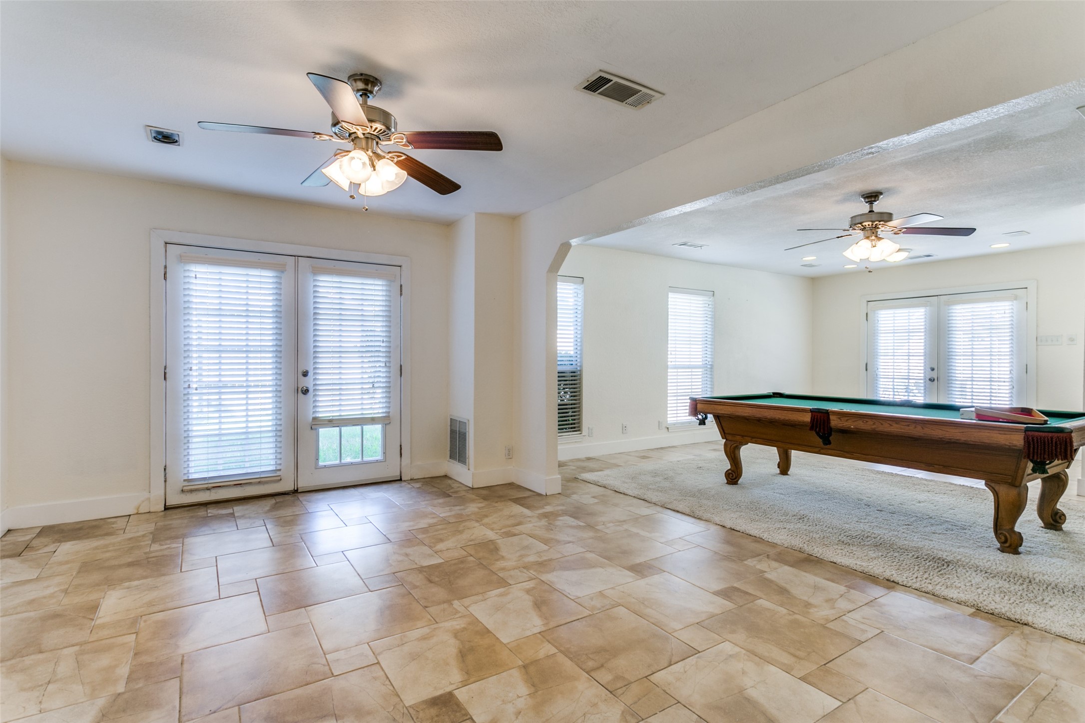 5813 Hunter Trail