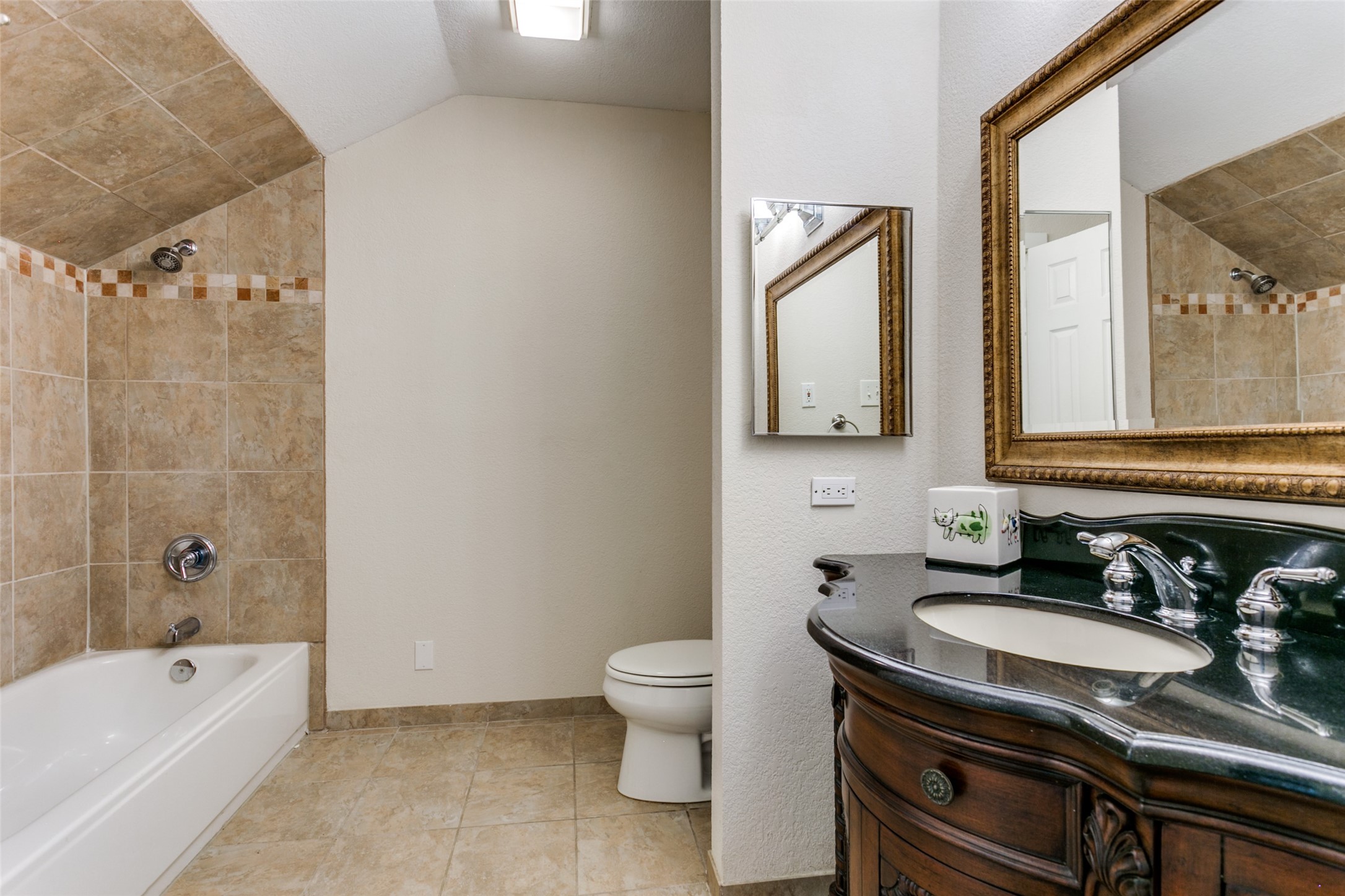 5813 Hunter Trail