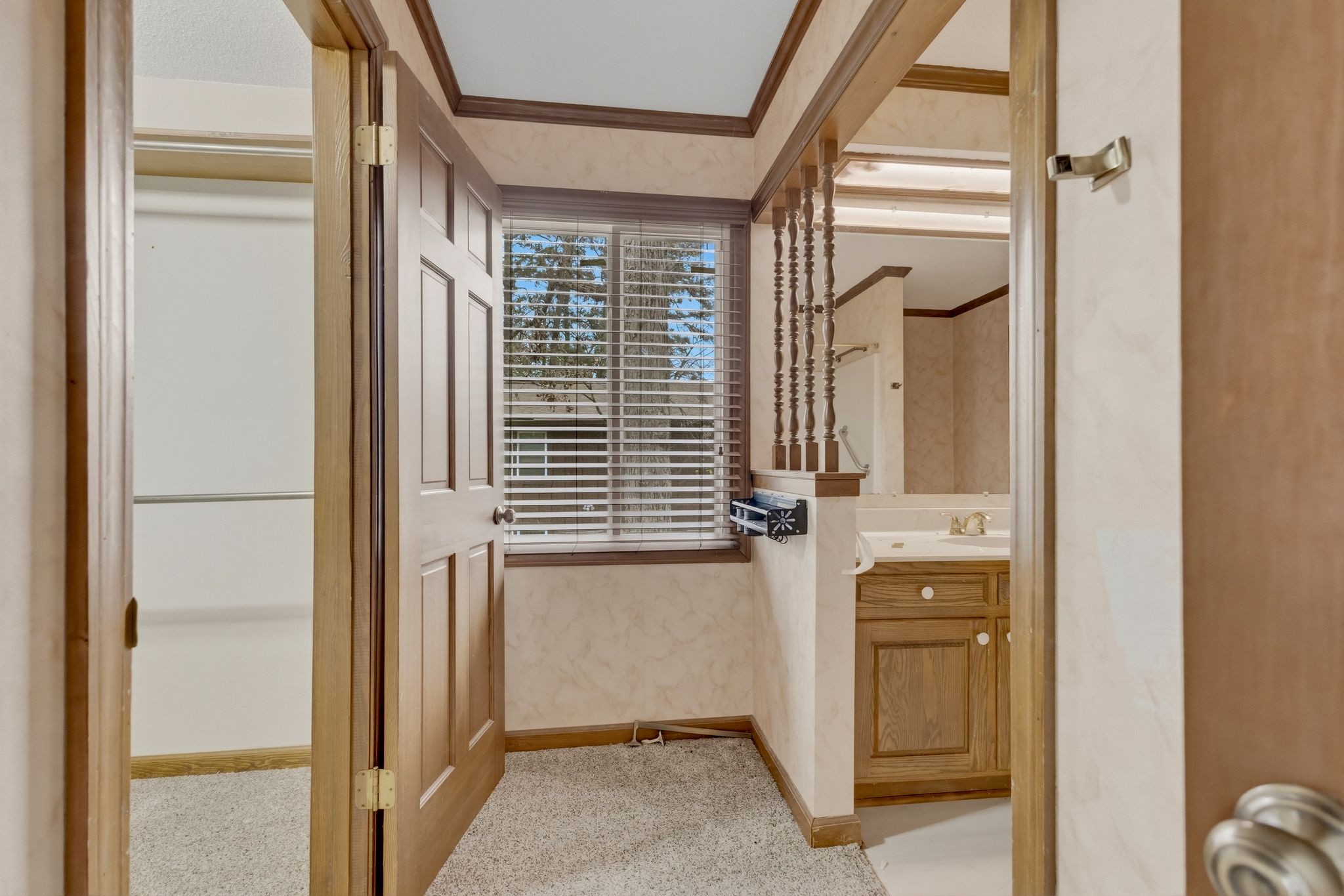 31 Colonial Cv