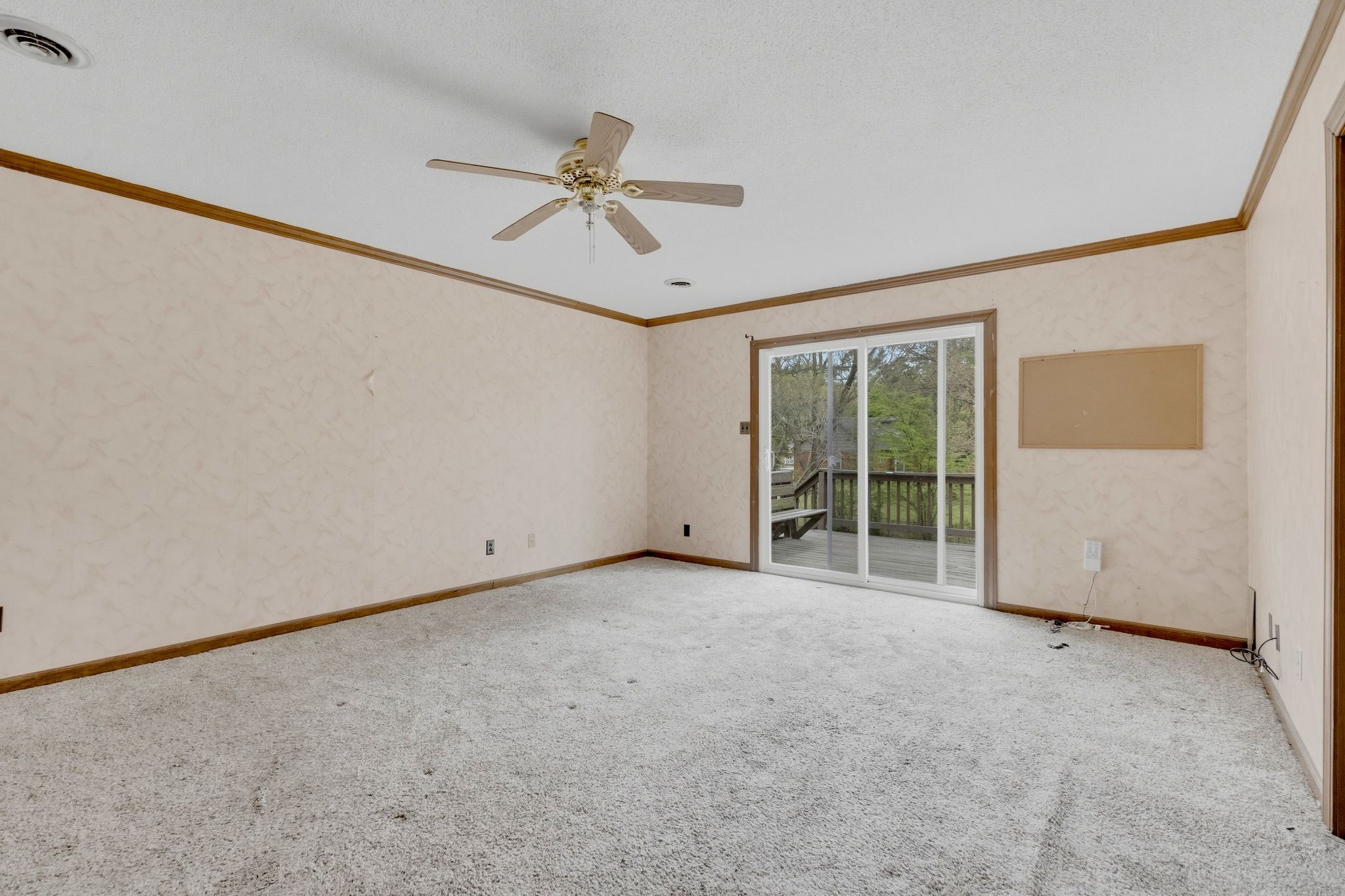31 Colonial Cv