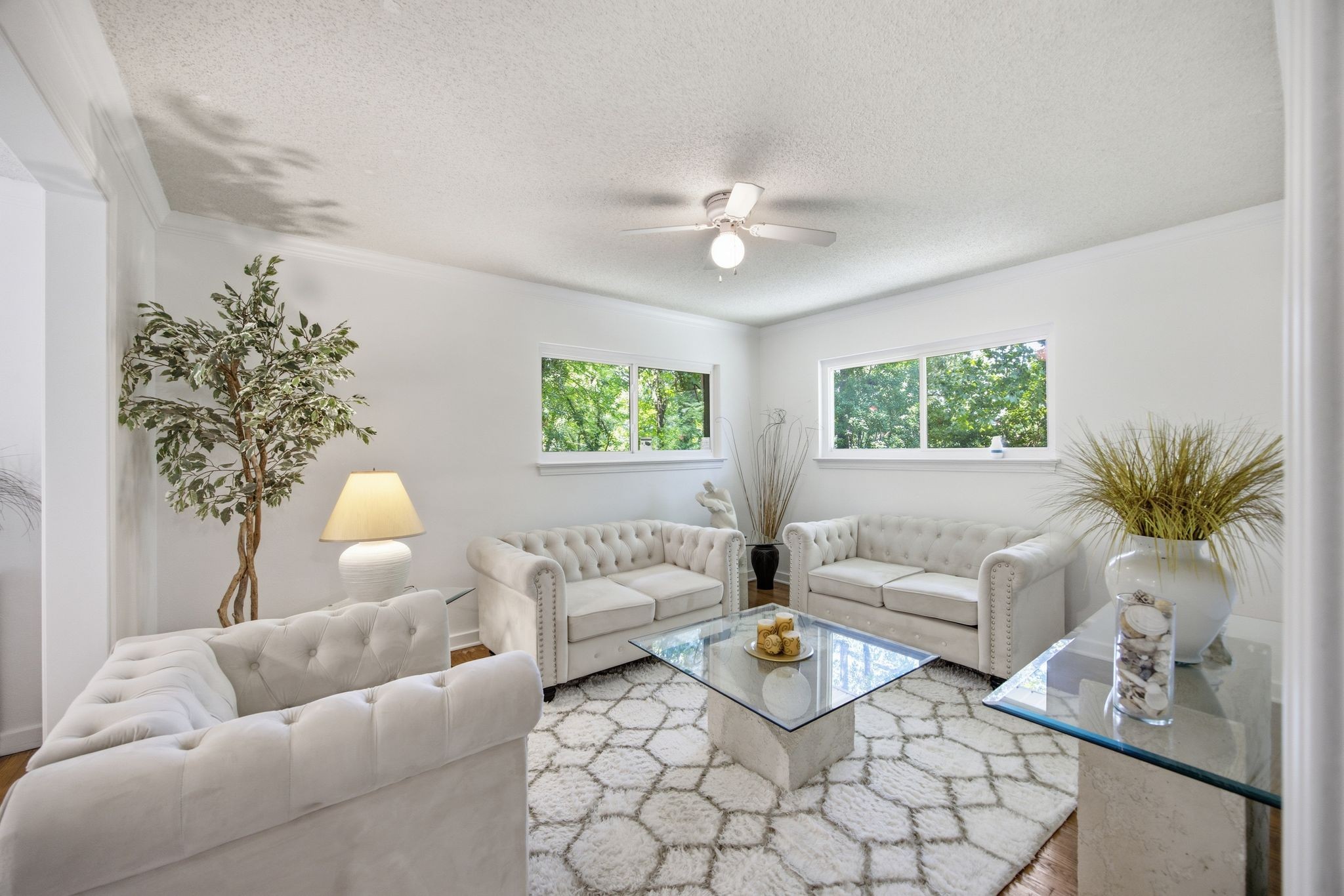 610 W Shadowlawn Dr