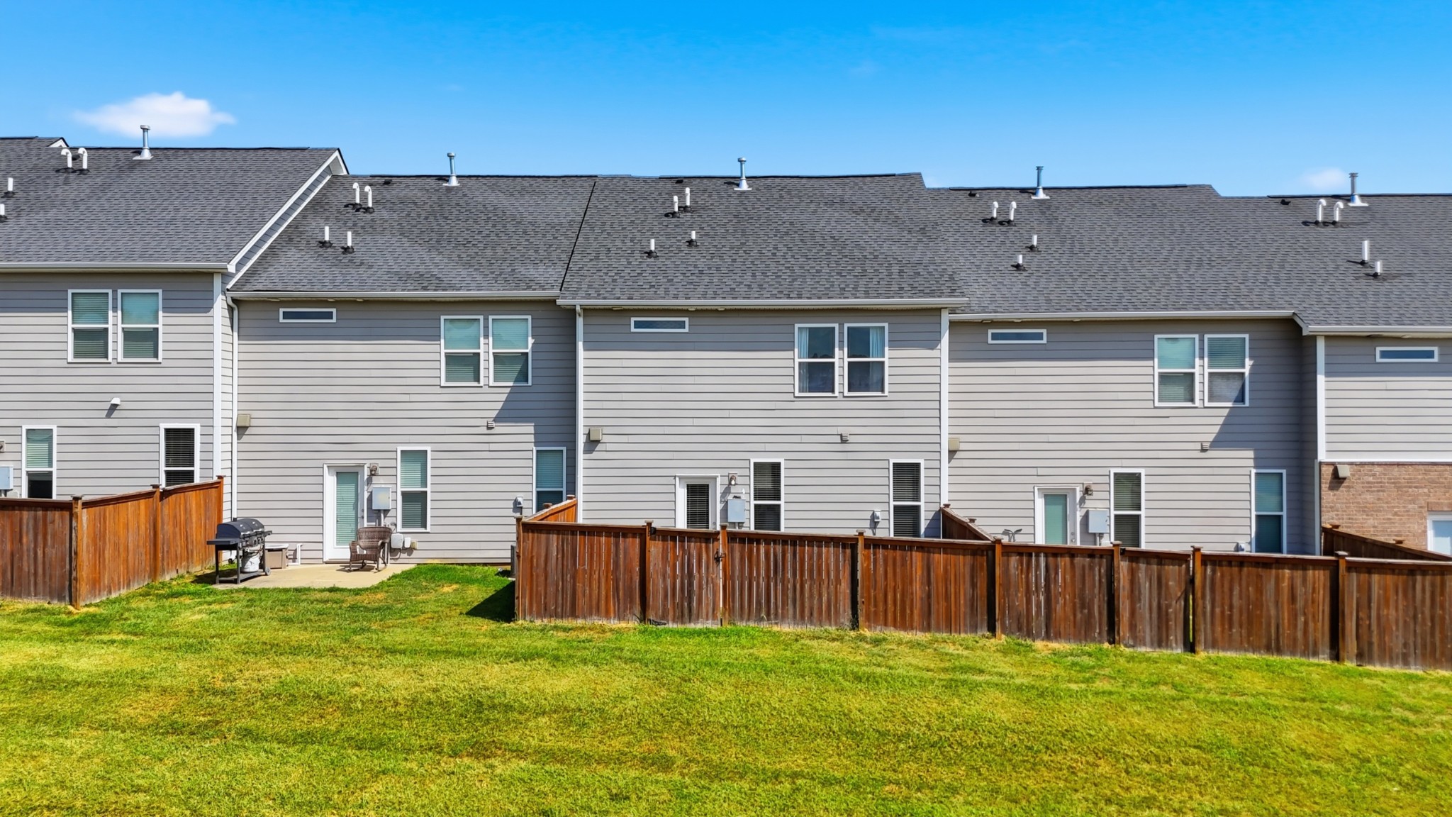 805 Kennear Ln