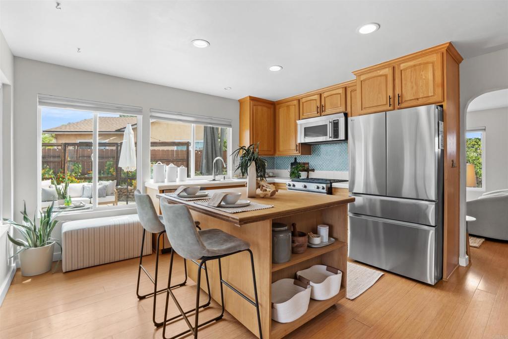 11819 Elkins