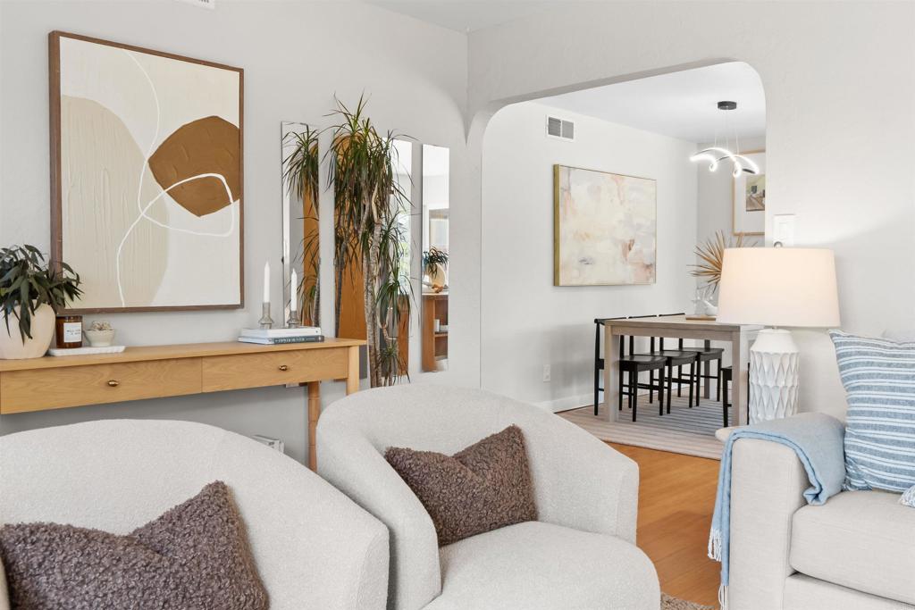 11819 Elkins