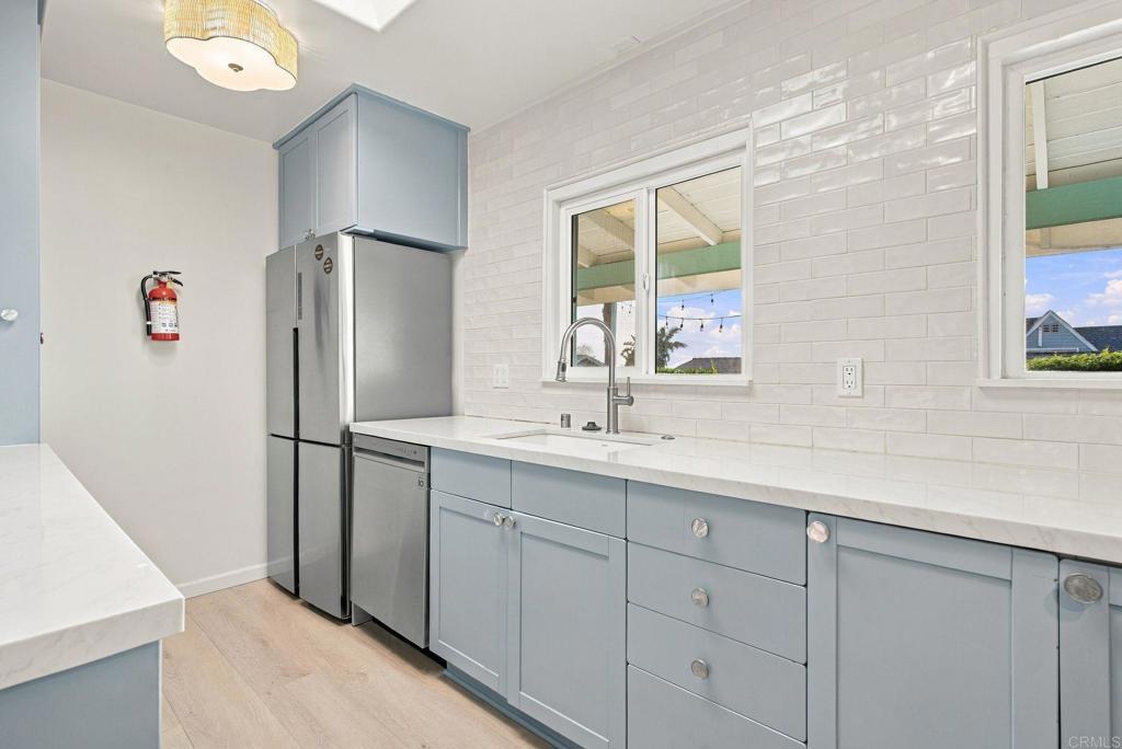 67 E E Street
