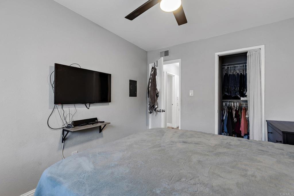 8943 El Mirador Drive 4