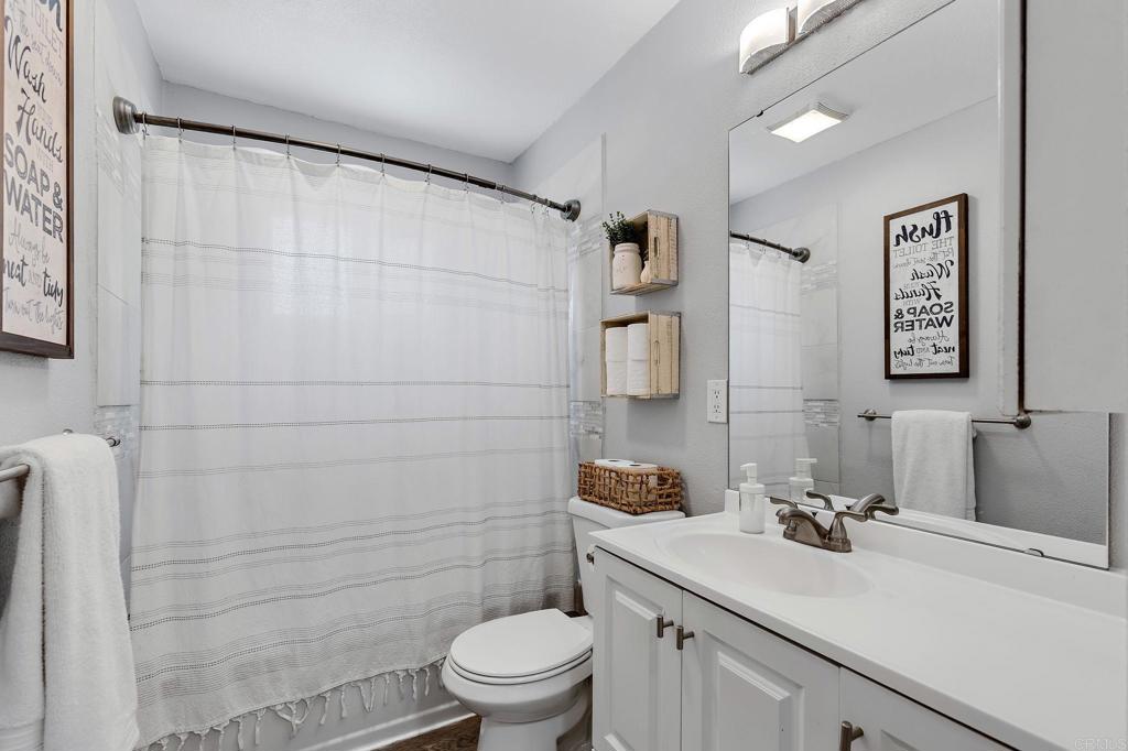8943 El Mirador Drive 4