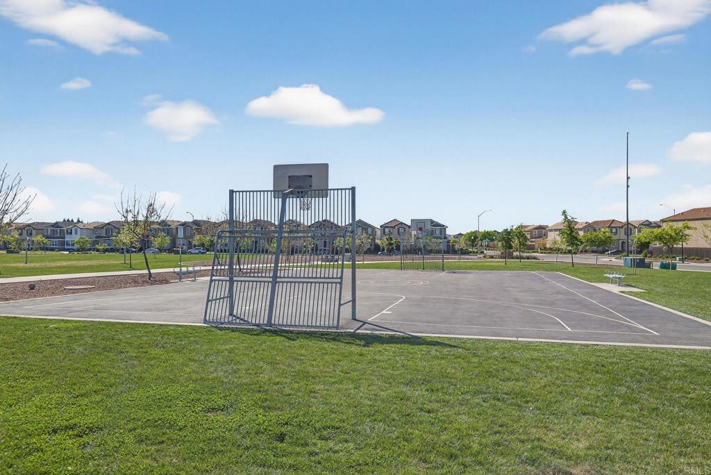 2561 Natomas Crossing