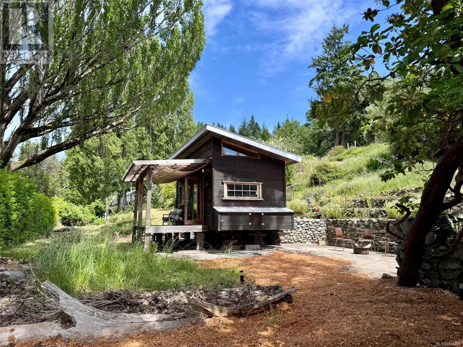482 Smelt Bay Rd