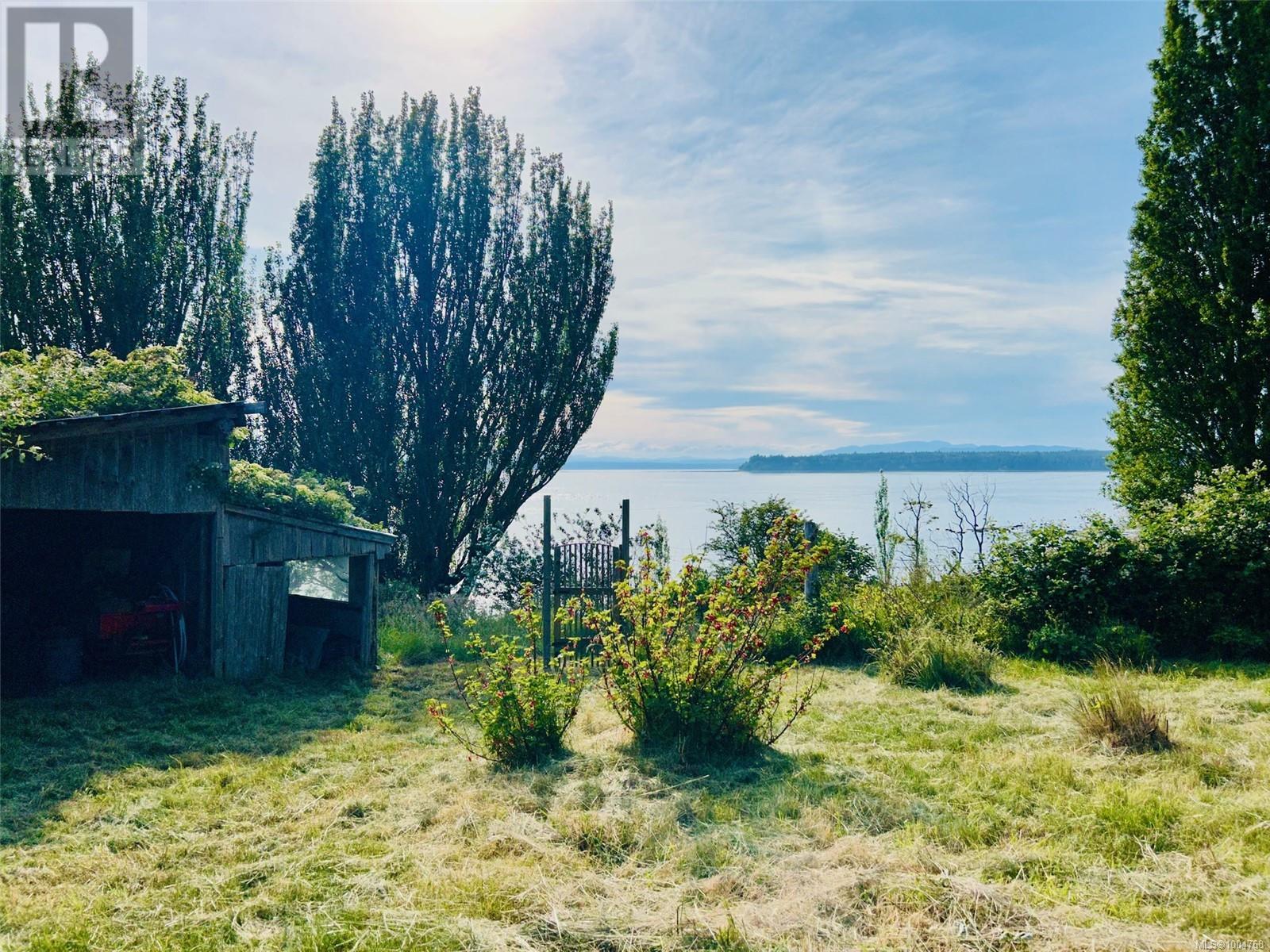 482 Smelt Bay Rd