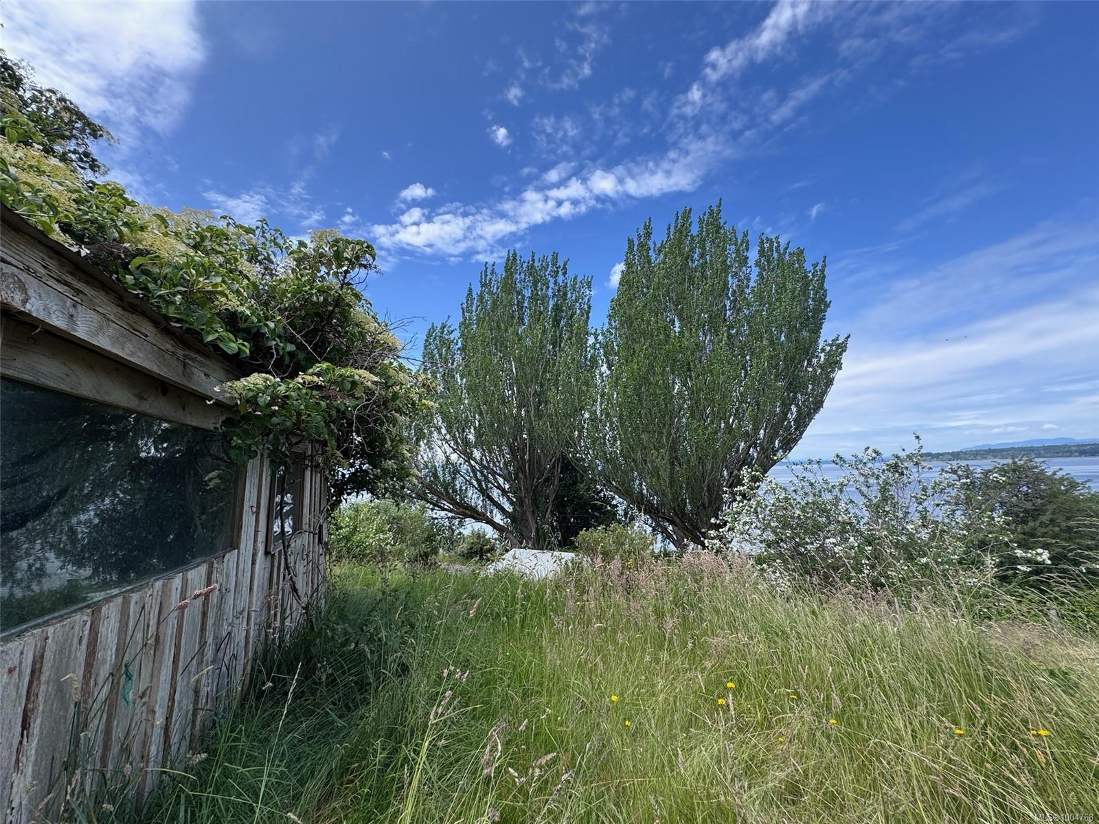 482 Smelt Bay Rd
