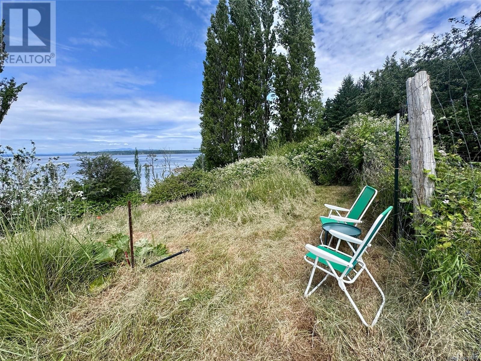 482 Smelt Bay Rd