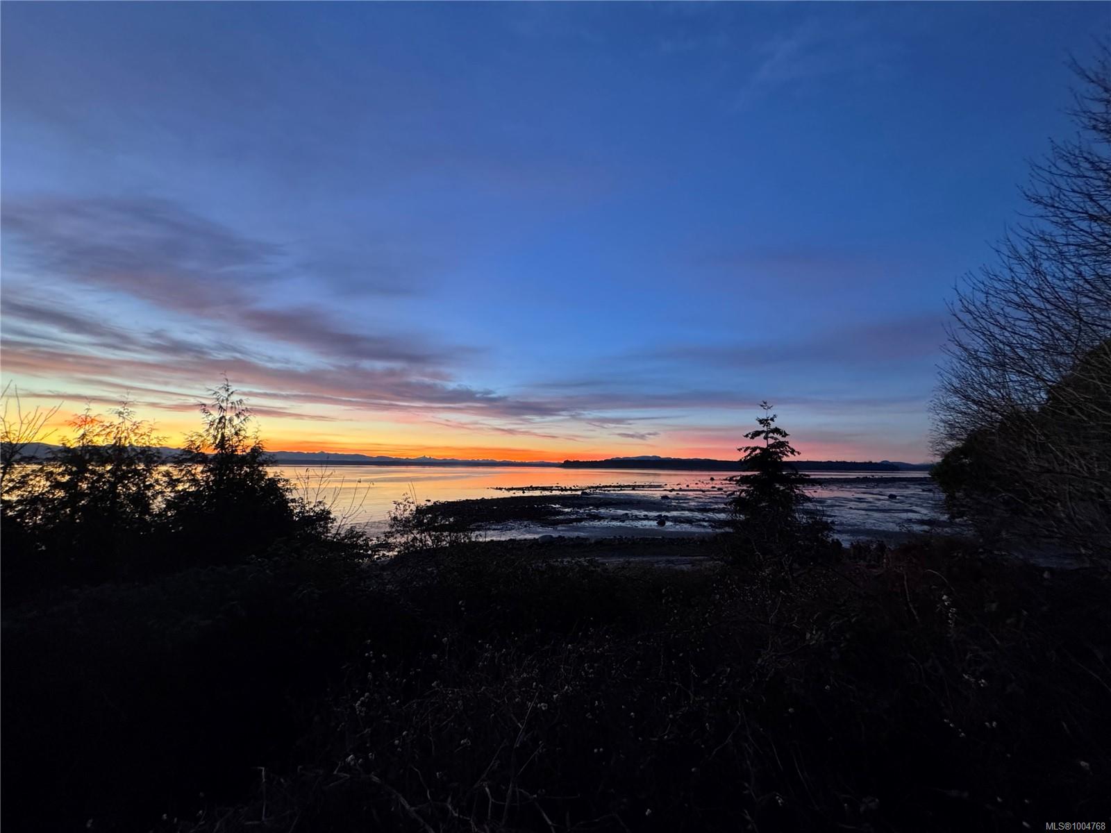482 Smelt Bay Rd