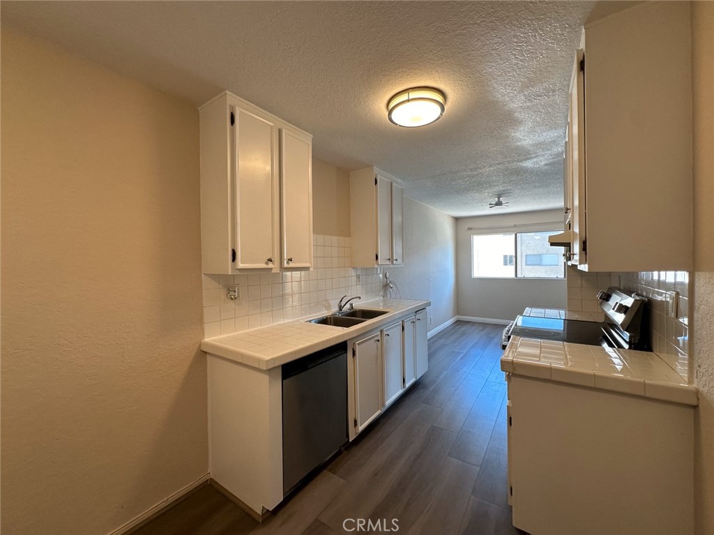 2386 E Del Mar Boulevard 203