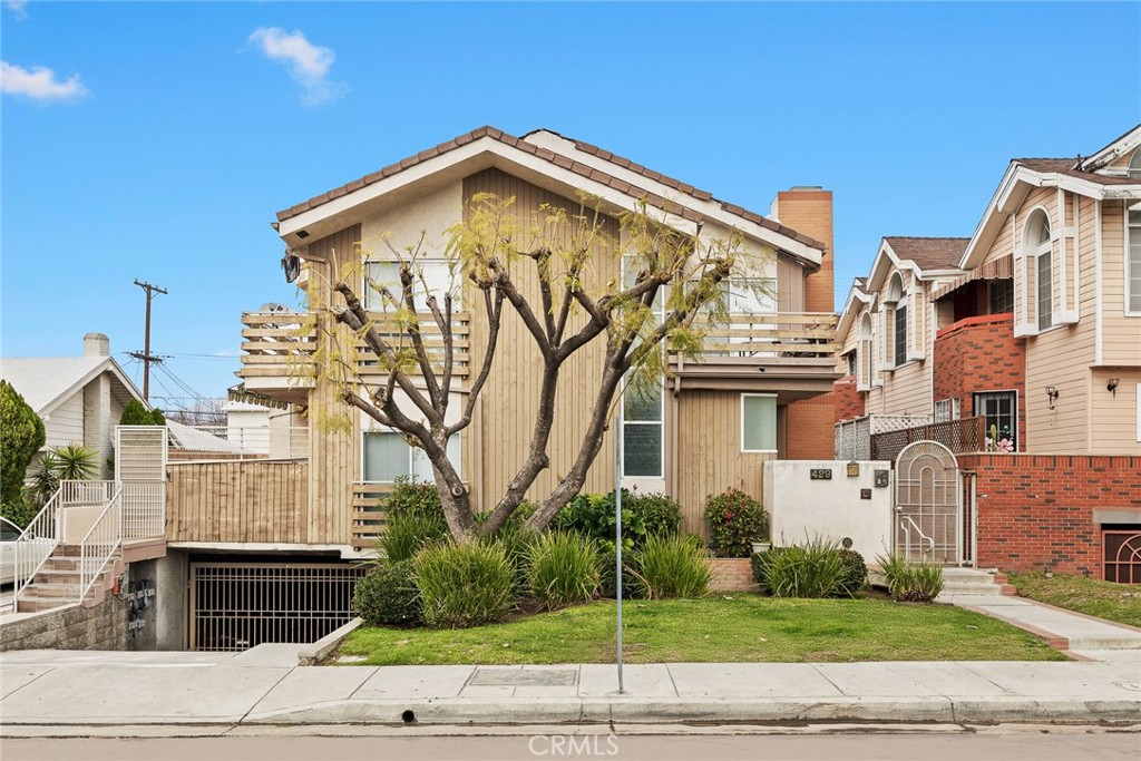 429 Palm Dr 2