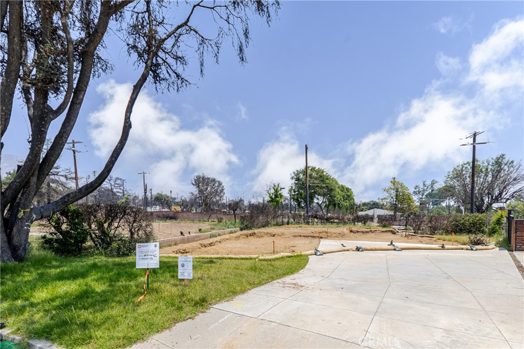 230 Highlawn Pl
