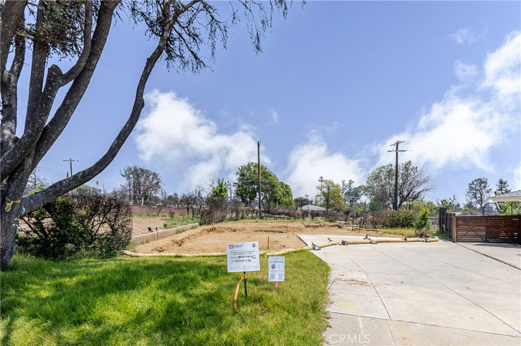 230 Highlawn Pl
