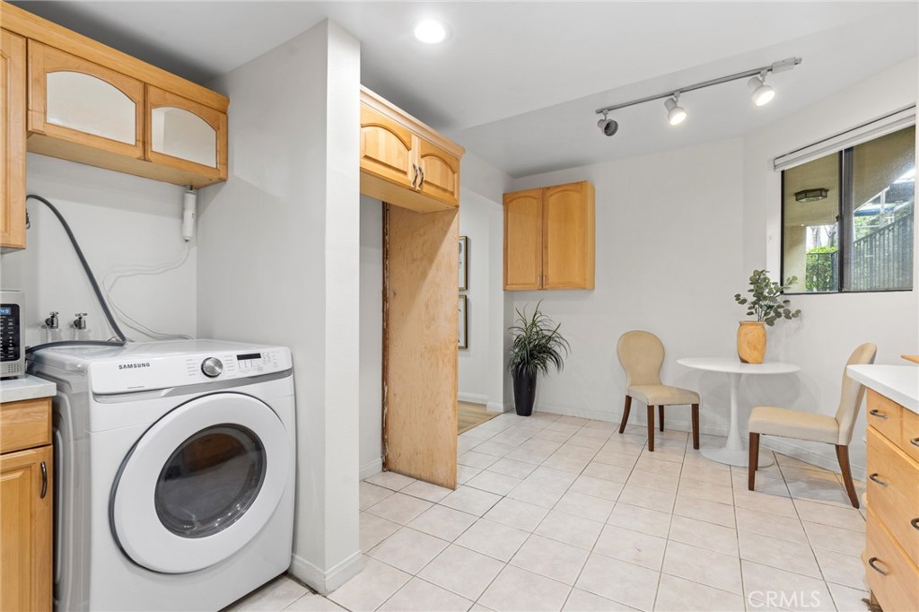 1277 South Beverly Glen Boulevard 205
