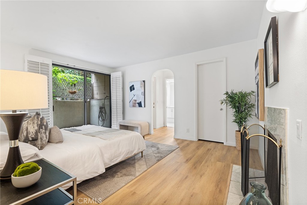 1277 South Beverly Glen Boulevard 205