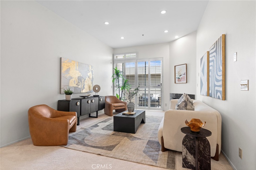 3561 Clarington Avenue 310