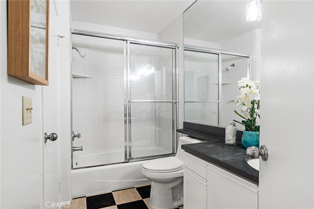 3561 Clarington Avenue 310