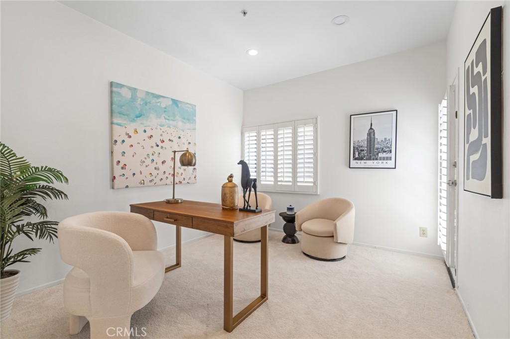 3561 Clarington Avenue 310