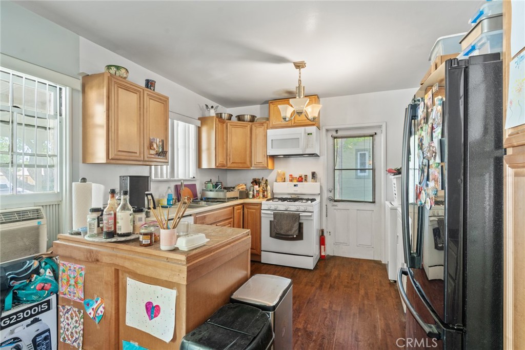 35 Columbia St