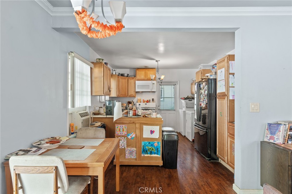 35 Columbia St