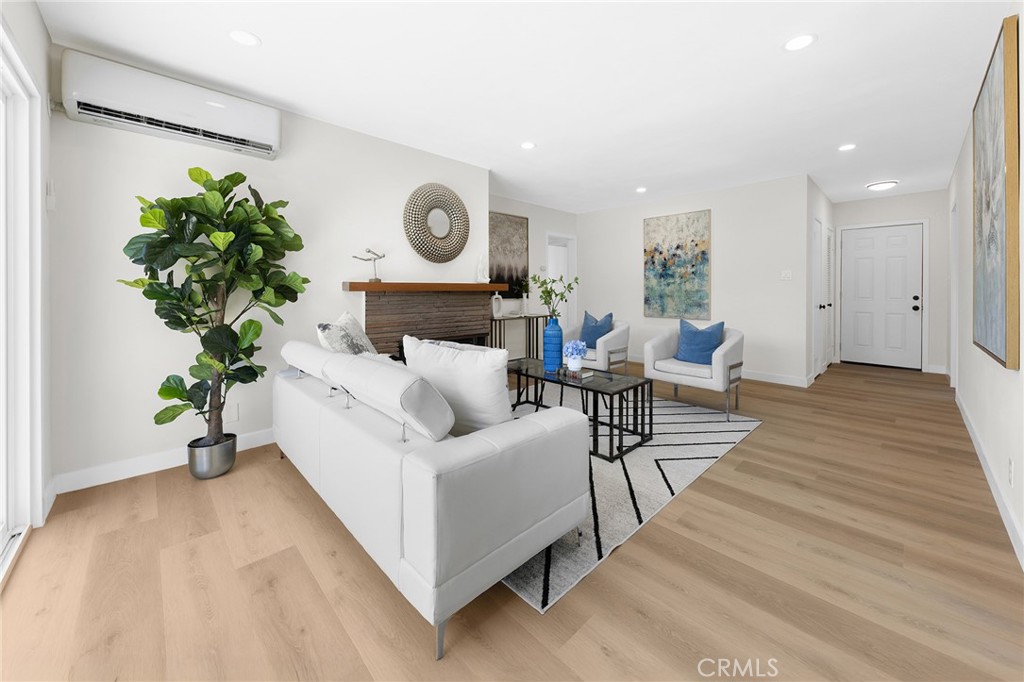 1244 S Leland Avenue