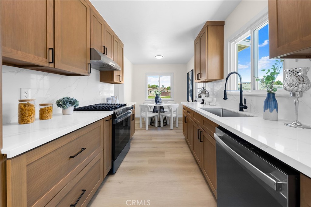 1244 S Leland Avenue