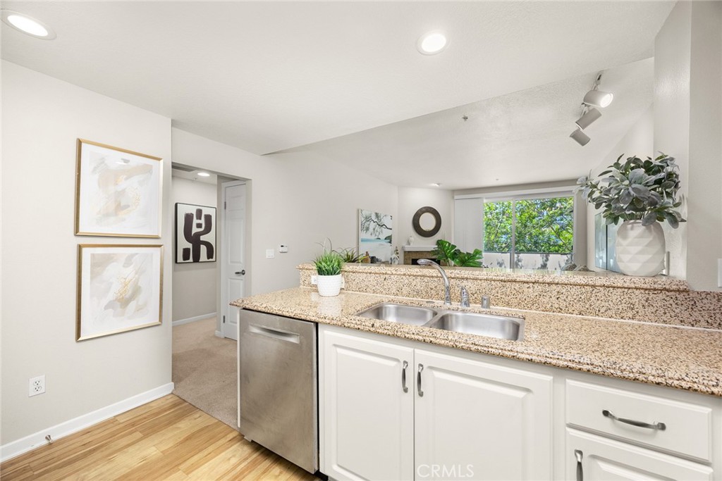 150 S Hudson Avenue 311