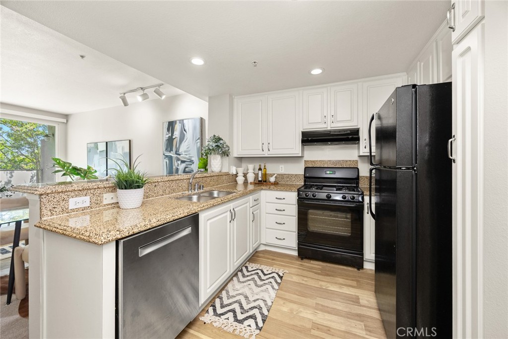 150 S Hudson Avenue 311