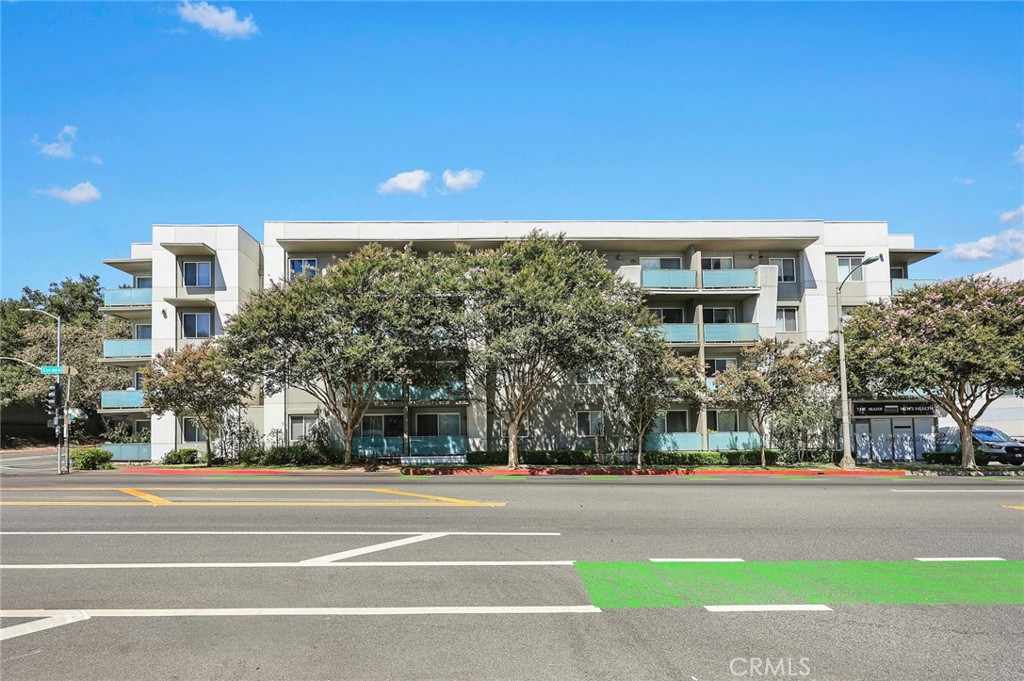 150 S Hudson Avenue 311