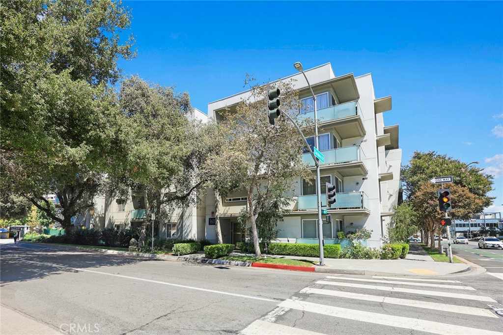 150 S Hudson Avenue 311