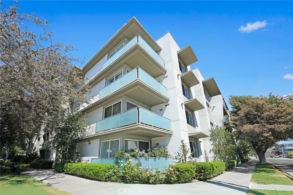 150 S Hudson Avenue 311