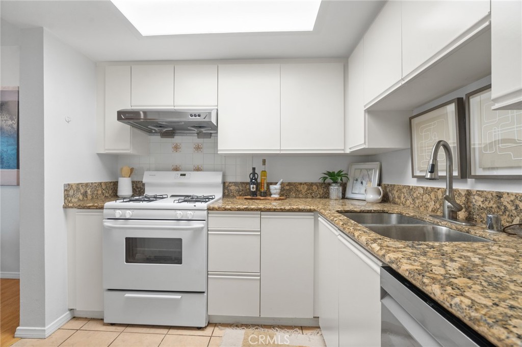 1522 S Baldwin Avenue 15