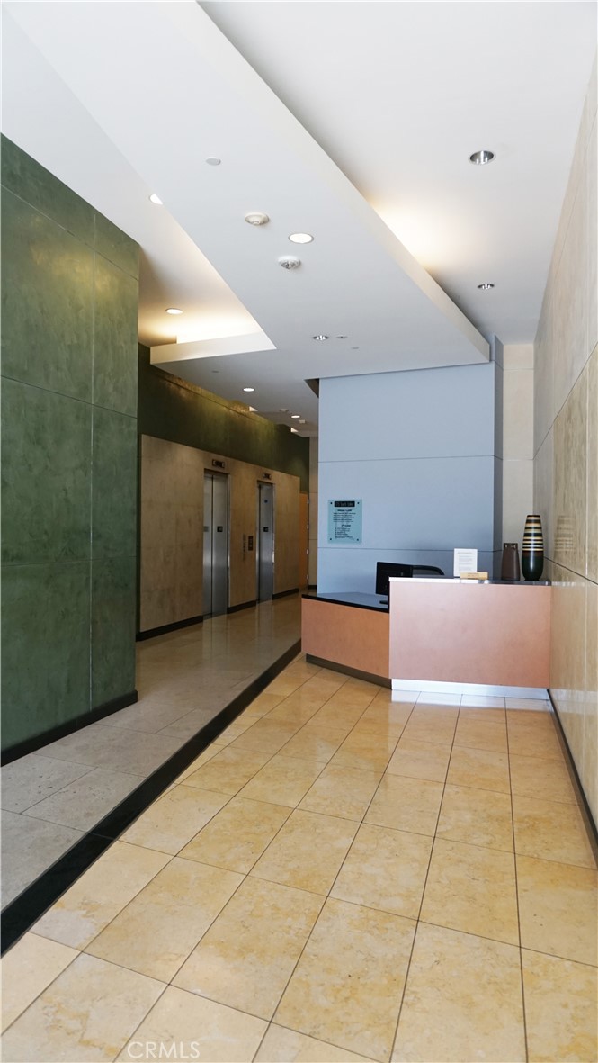 175 S Lake Avenue 307