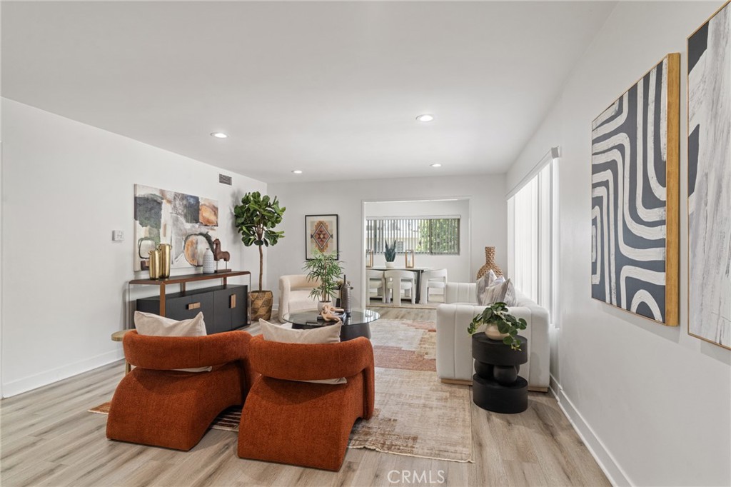 400 S Los Robles Avenue 209