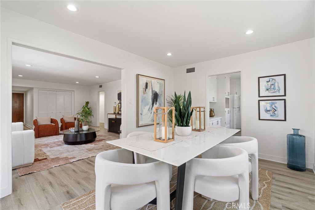 400 S Los Robles Avenue 209